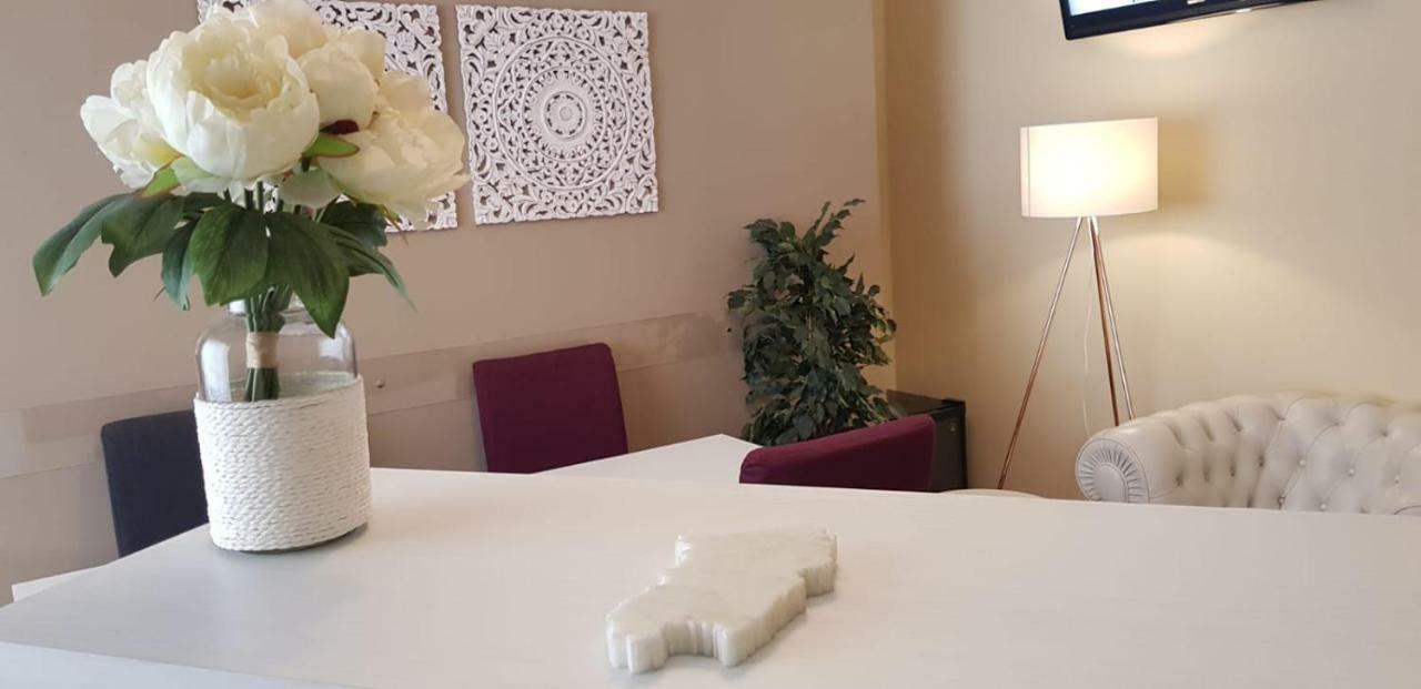 קליארי Fior Di Loto Rooms מראה חיצוני תמונה